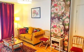 Spacieux Et Calme, Style Parisien, Toutes Commodites, Ideal Pour Un Sejour Authentique