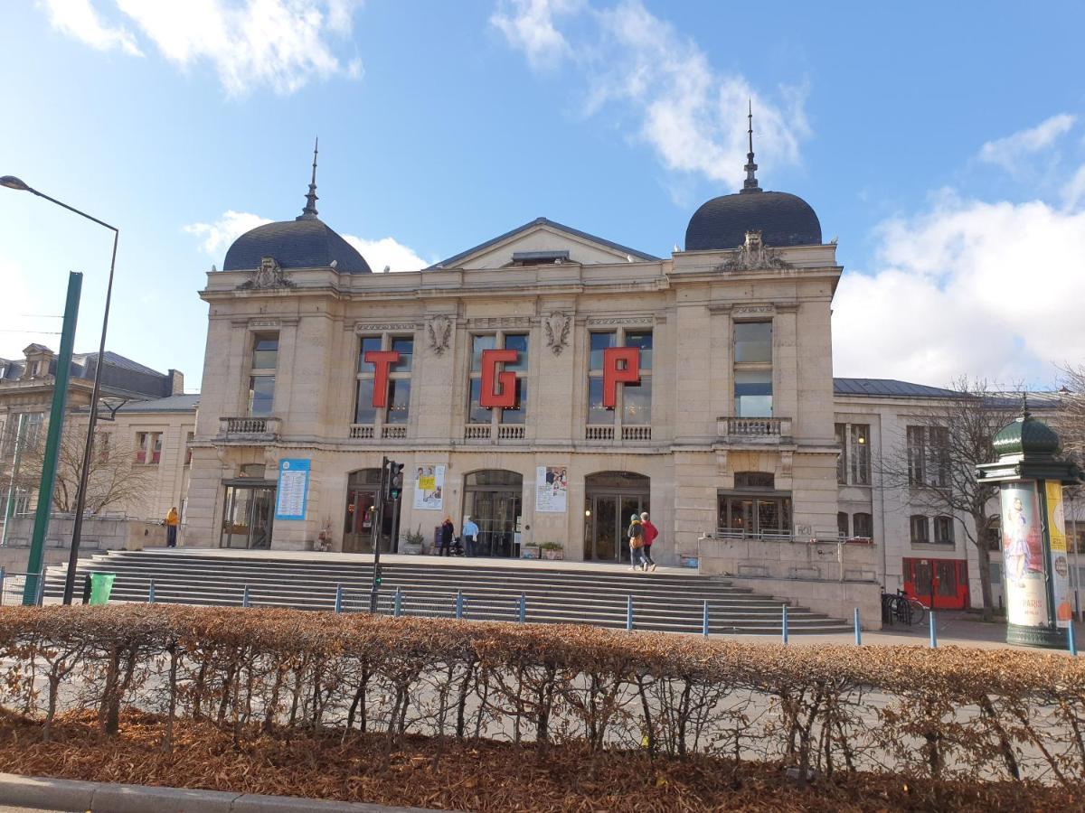 Spacieux Et Calme, Style Parisien, Toutes Commodites, Ideal Pour Un Sejour Authentique Saint-Denis  Zewnętrze zdjęcie